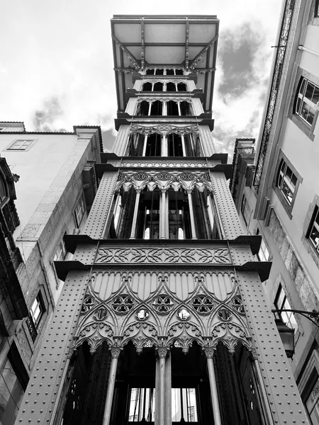 Exquisite beauty of the ironwork, Photo by Lal Toraman