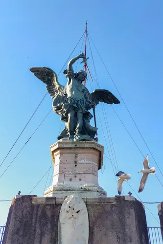 Statue of Michael, Photo by Christine V on Unsplash