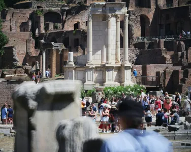 Temple of Vesta, Photo by Dmitrii Eliuseev on Unsplash